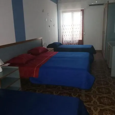 Paki تروبيا
